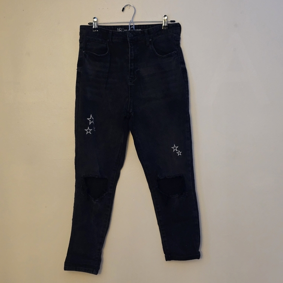 No Boundaries Women's 13 Black Jeans with Star Embroidery - Picture 1 of 9